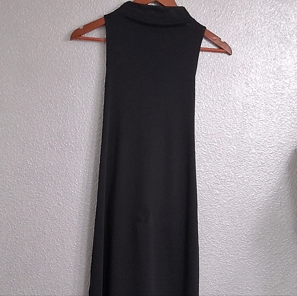 NWT Vince.  Mock Neck Sleeveless Front Tie Dress     Size M - Picture 7 of 10